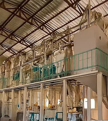 Intérieur de la minoterie automatisée